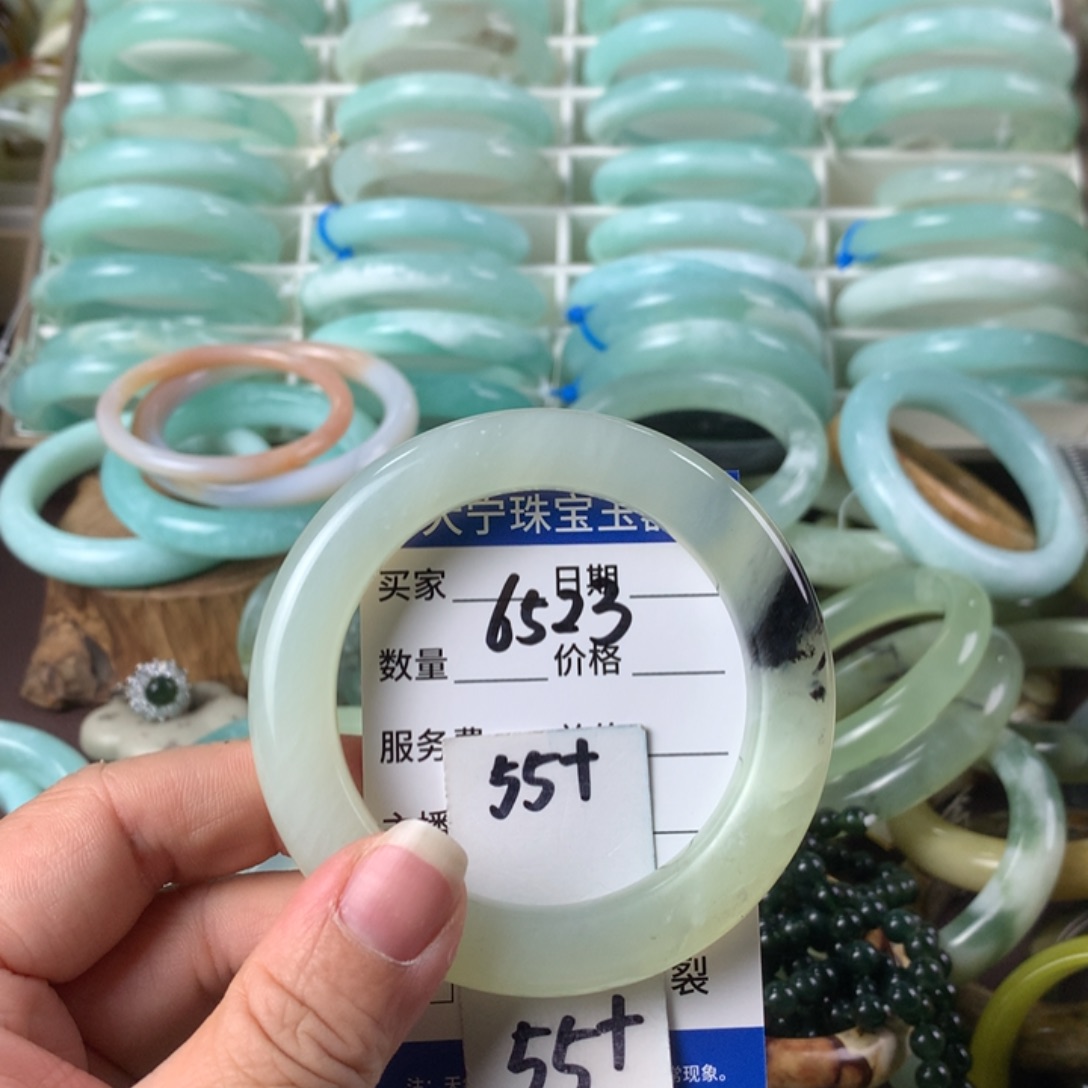 蛇纹石玉手镯未镶嵌6523