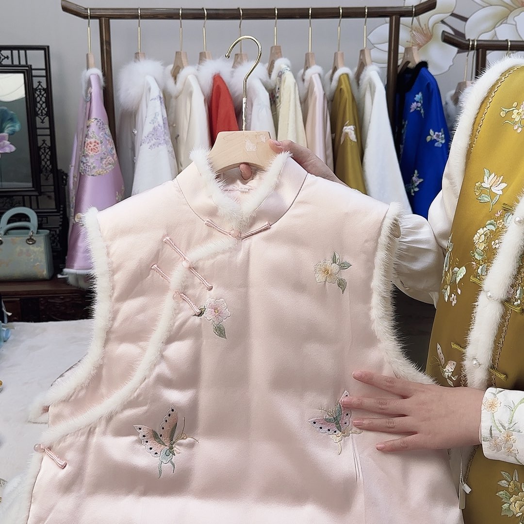 刺绣6.真丝苏绣棉服上衣马甲