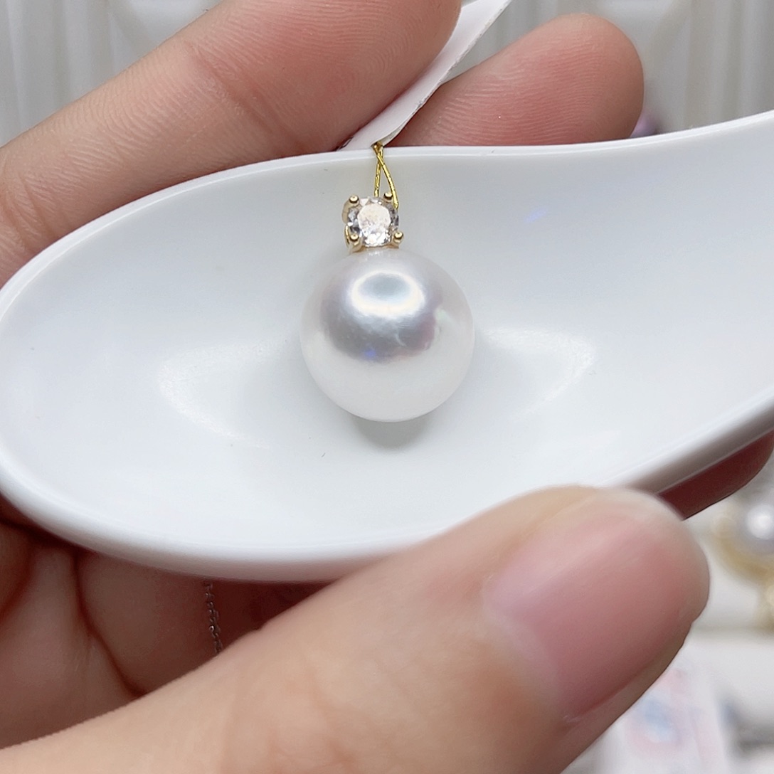 淡水珍珠吊坠(赠链)未镶嵌