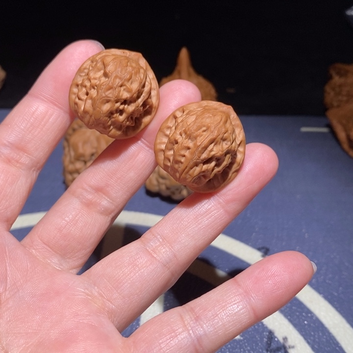 吊坠文玩核桃红豆