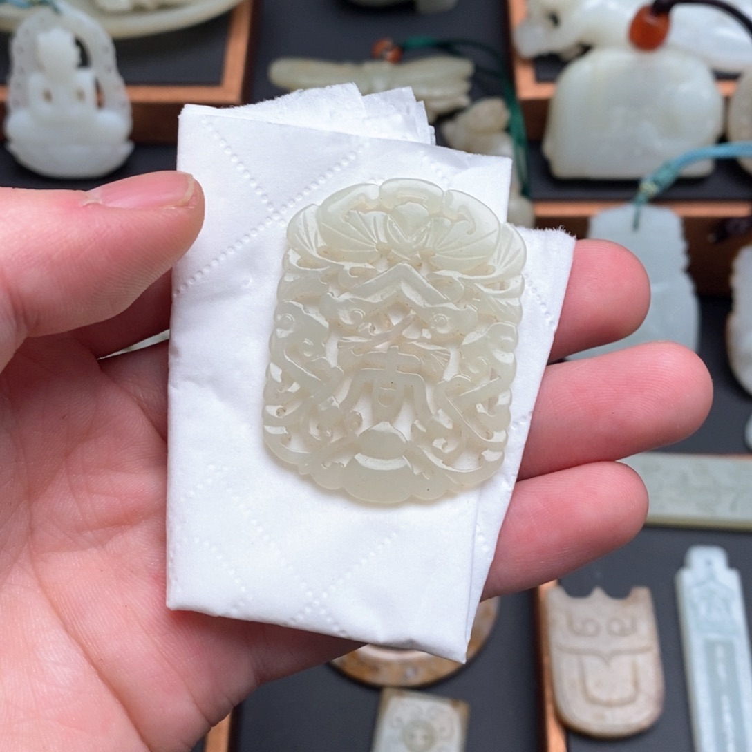 和田玉挂件未镶嵌济****星