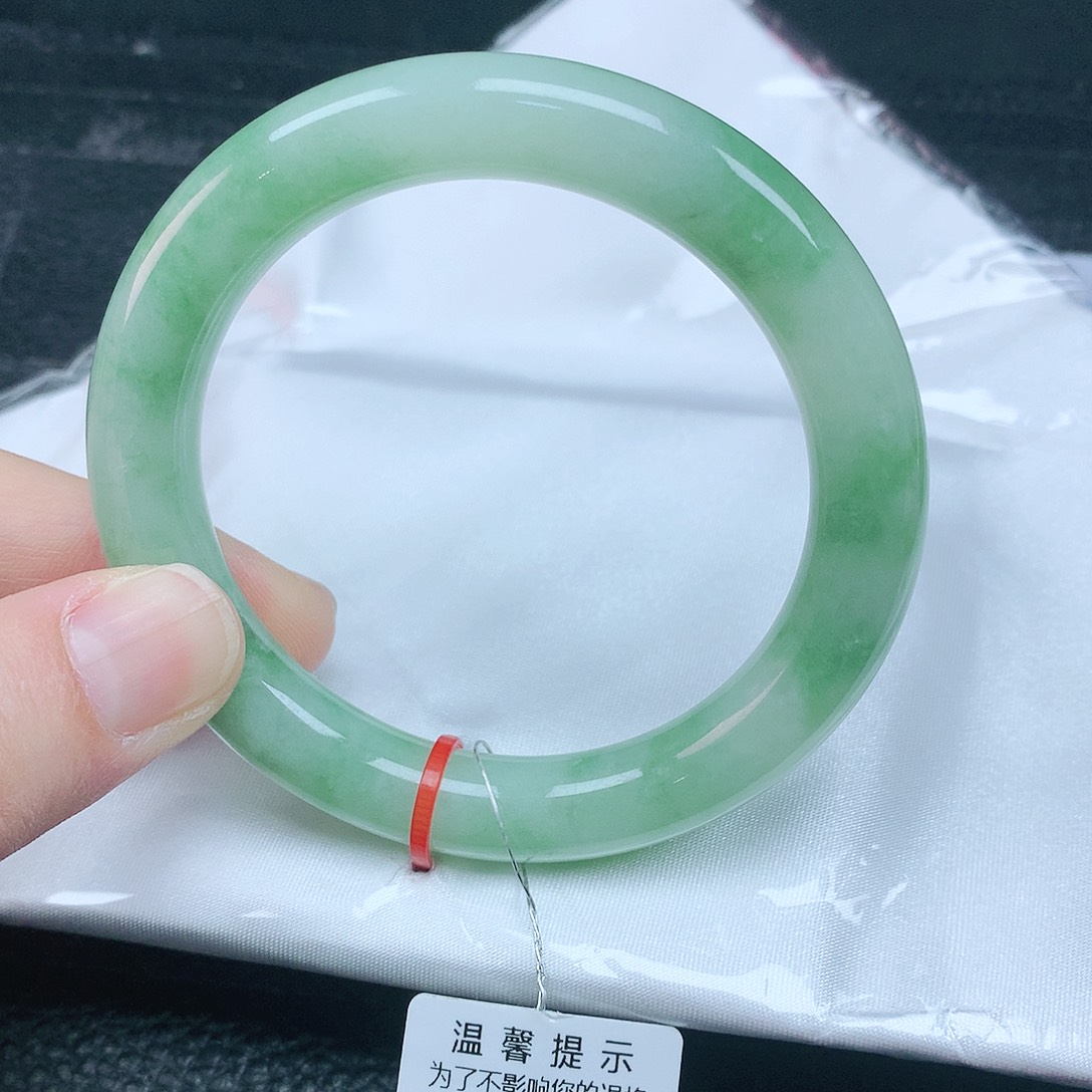 翡翠手镯未镶嵌55圆