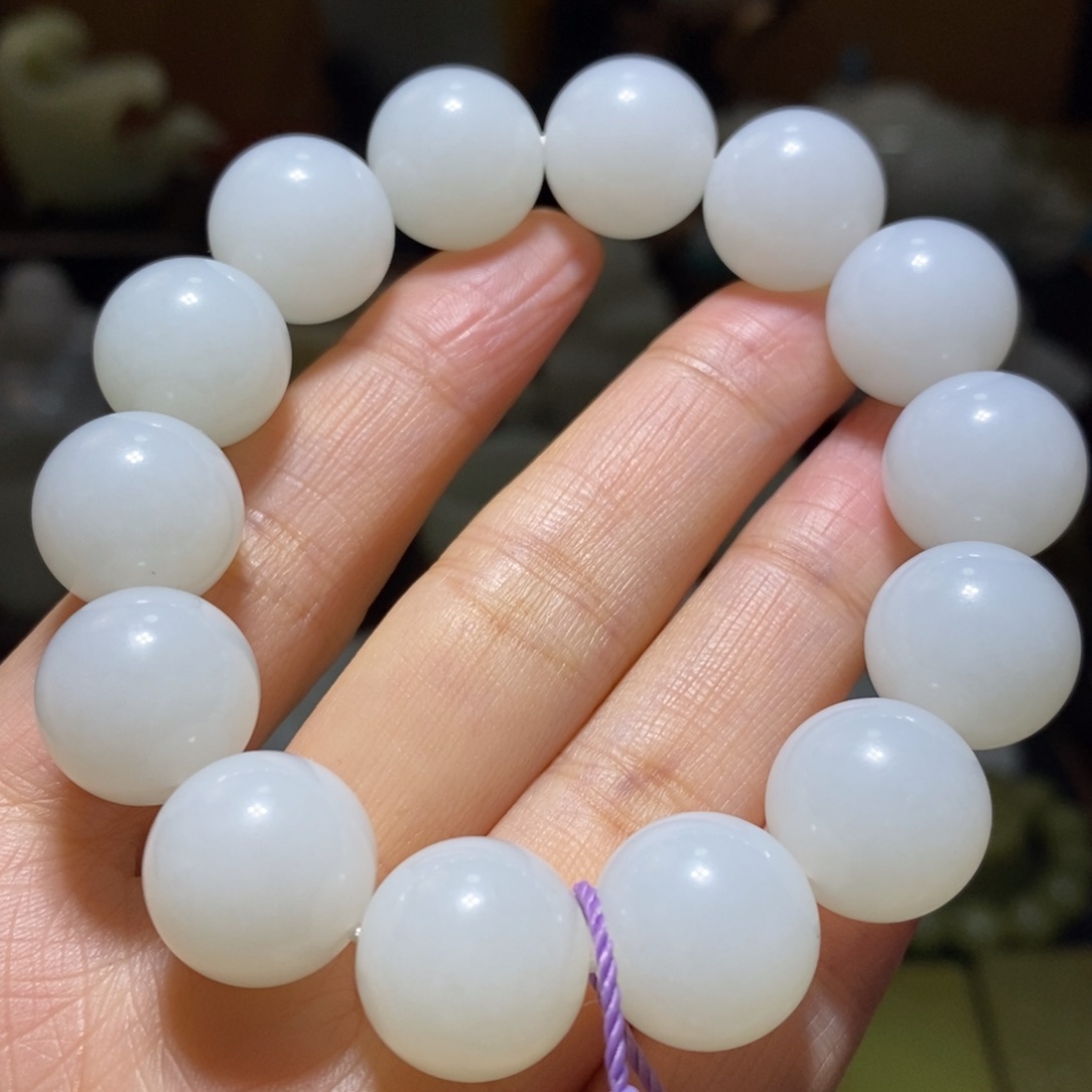 和田玉挂件未镶嵌我*了