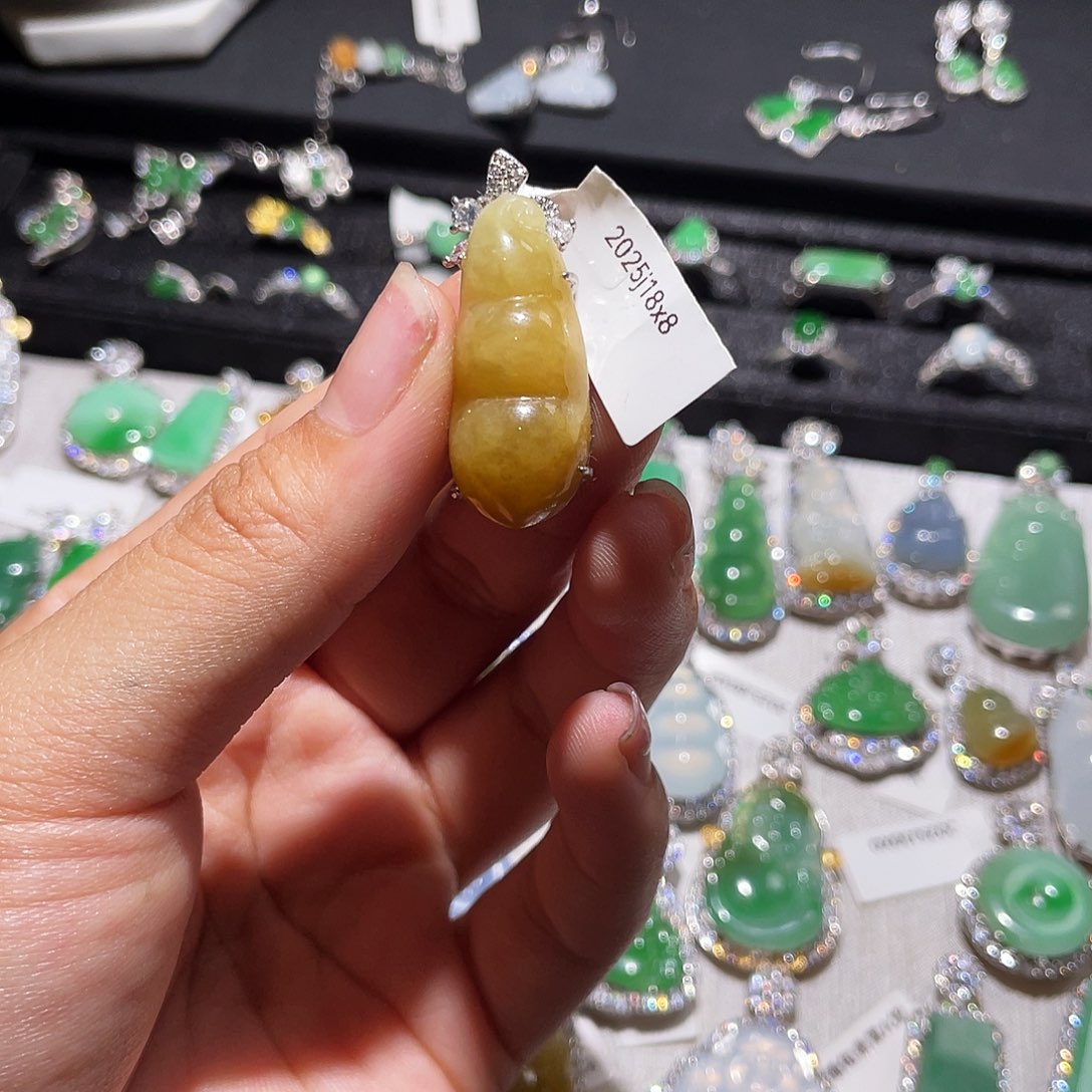 翡翠银S925镶嵌颈饰