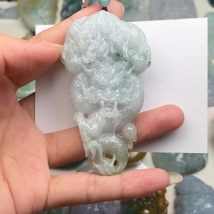 翡翠未镶嵌颈饰挂件