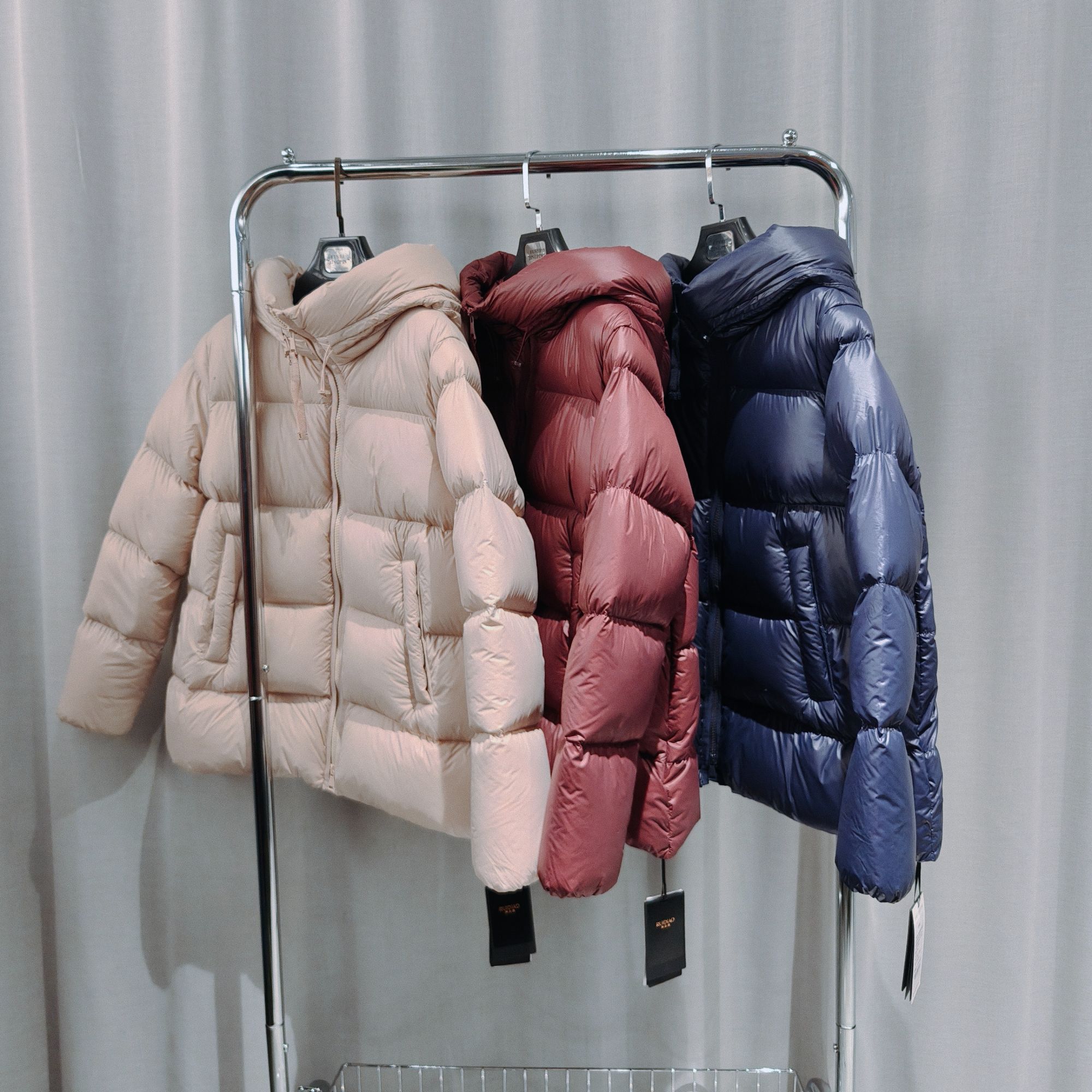 瑞迪澳新款时尚羽绒服SD 9825