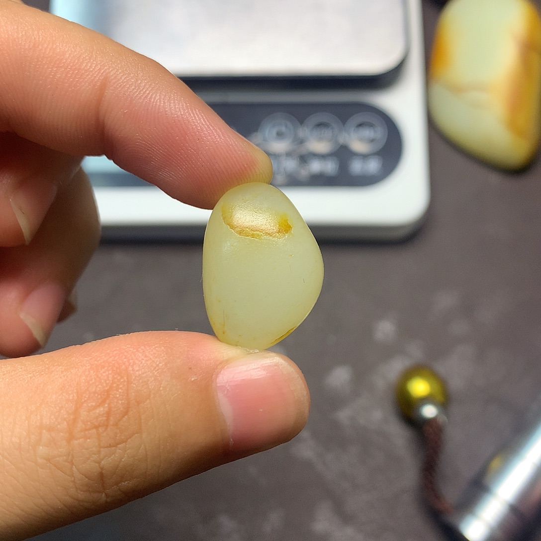 和田玉（糖玉）未镶嵌挂件