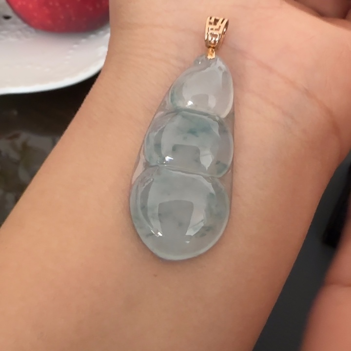 翡翠颈饰18K金镶嵌L福豆