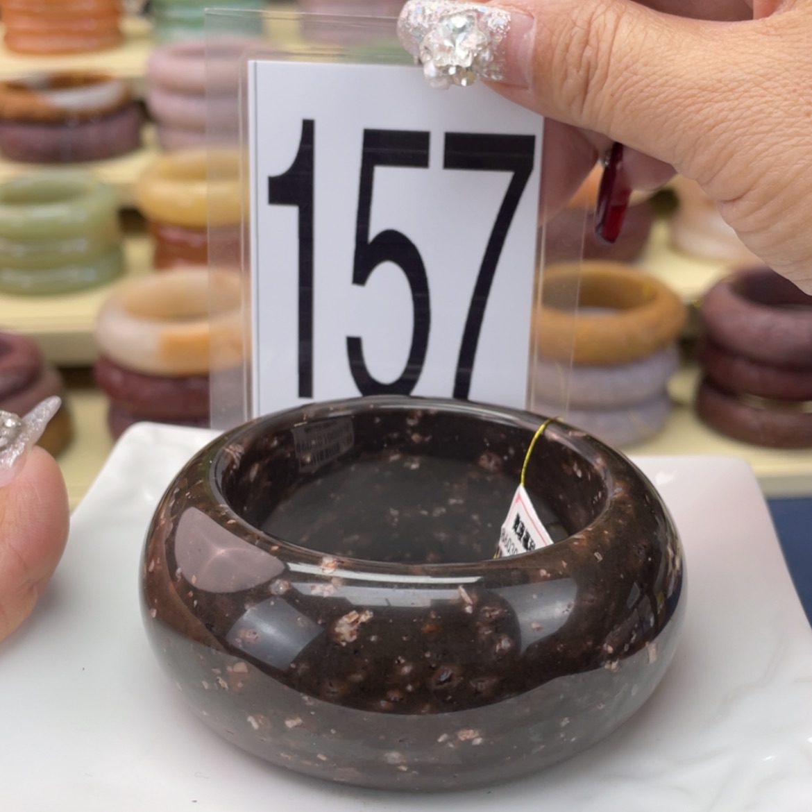 【闪购商品】石英质玉手镯未镶嵌