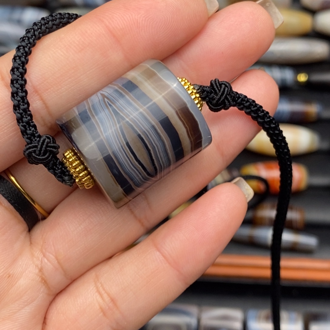 又***天玛瑙/玉髓未镶嵌吊坠