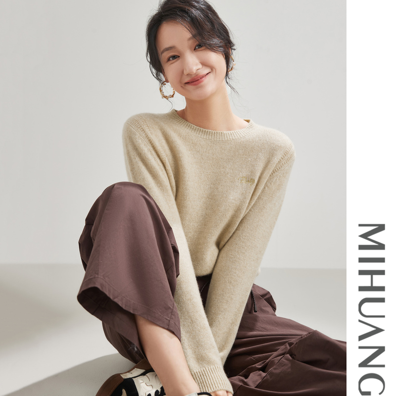 MIHUANG/米皇【商场同款新品】100山羊绒圆领刺绣羊绒衫532227百搭