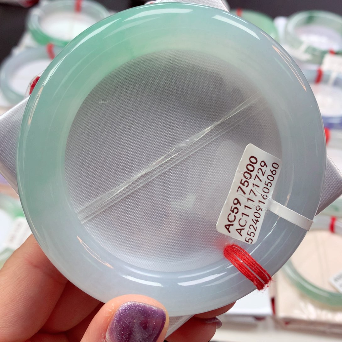 翡翠手镯（圆镯）未镶嵌9号85