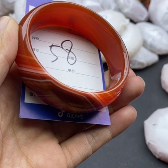 石英质玉未镶嵌手镯