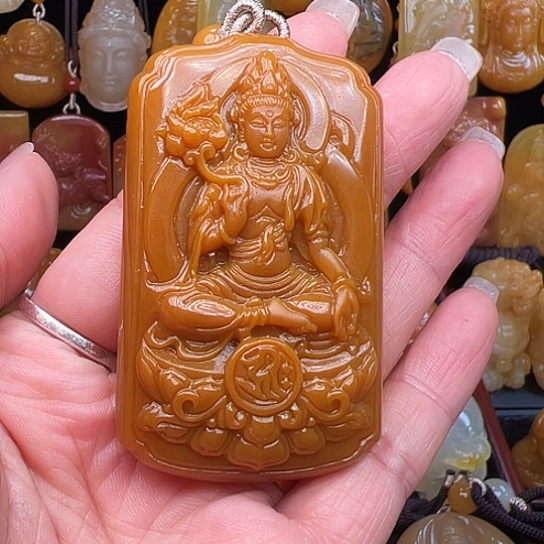 石英质玉（黄龙玉）合金颈饰