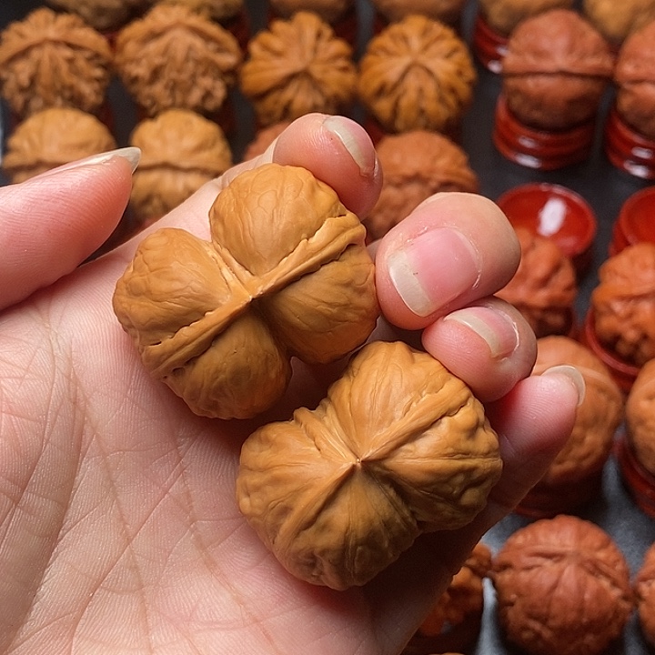 c***l文玩核桃吊坠连体