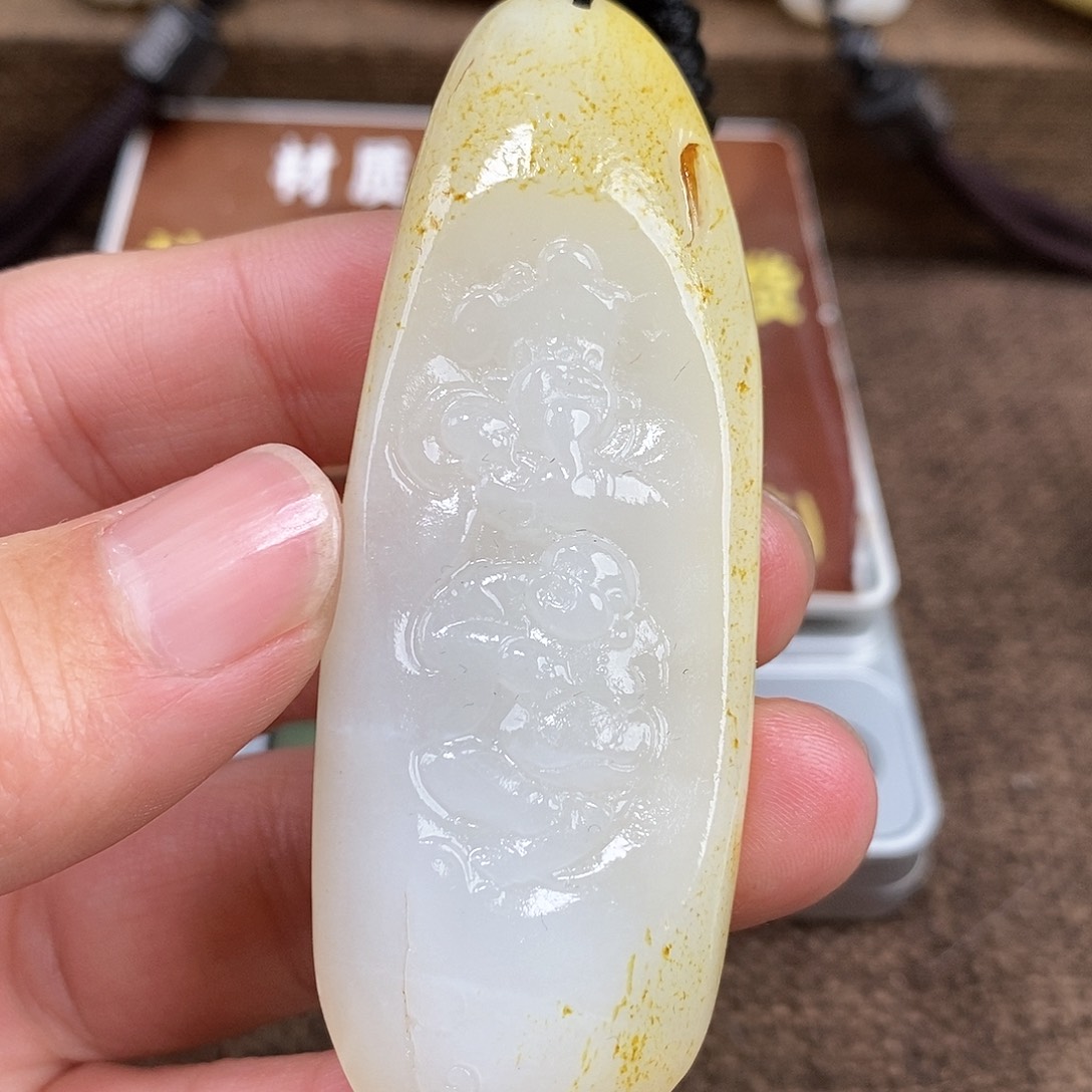 和田玉颈饰未镶嵌