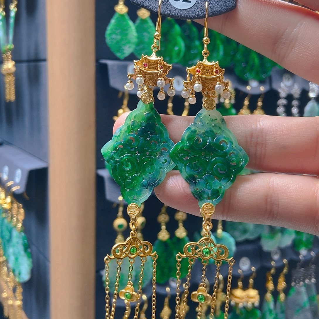 翡翠未镶嵌耳饰翡翠