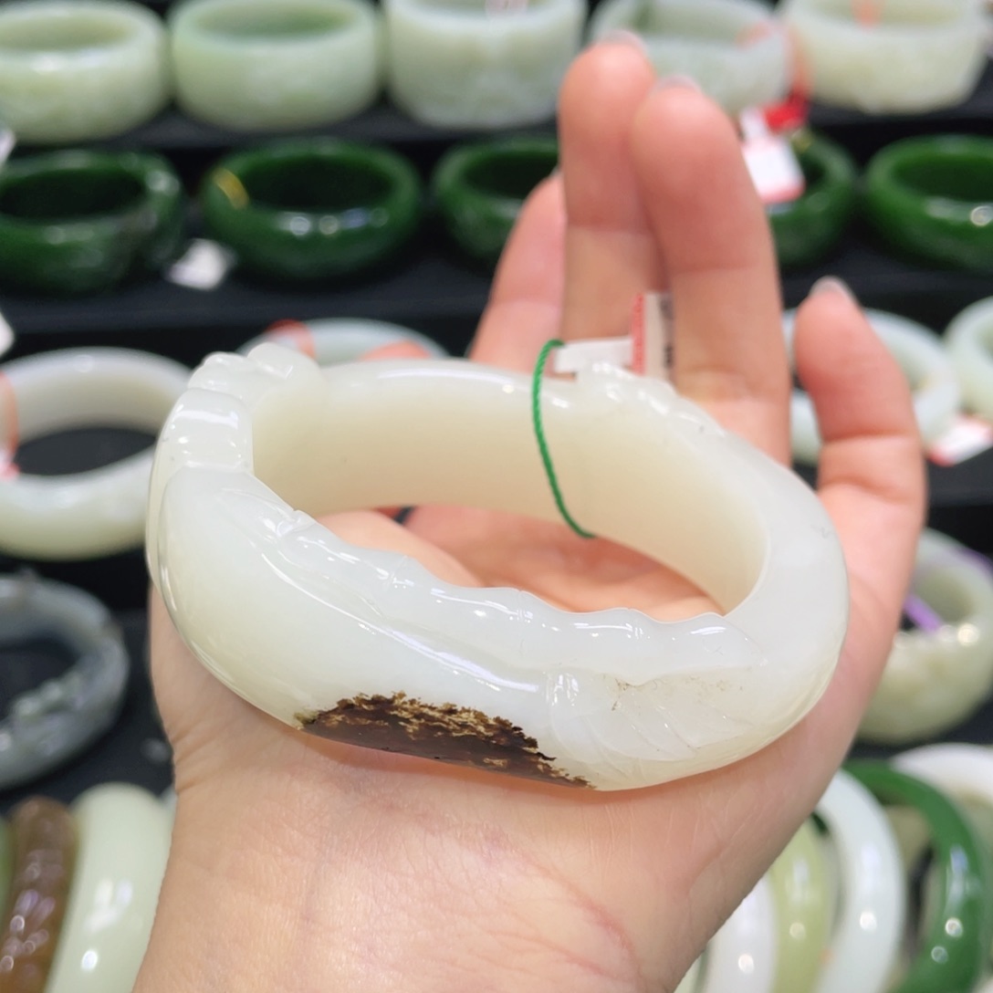 未镶嵌手镯和田玉92