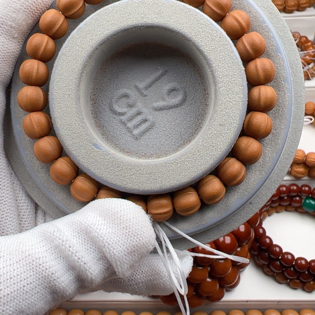 梦****猴头核桃吊坠小鲨鱼