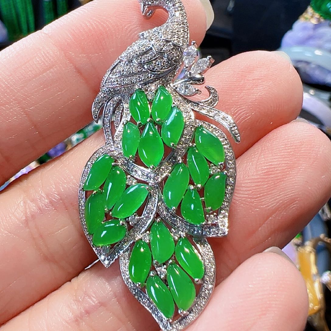 翡翠颈饰18K金镶嵌签收后24小时鉴赏期