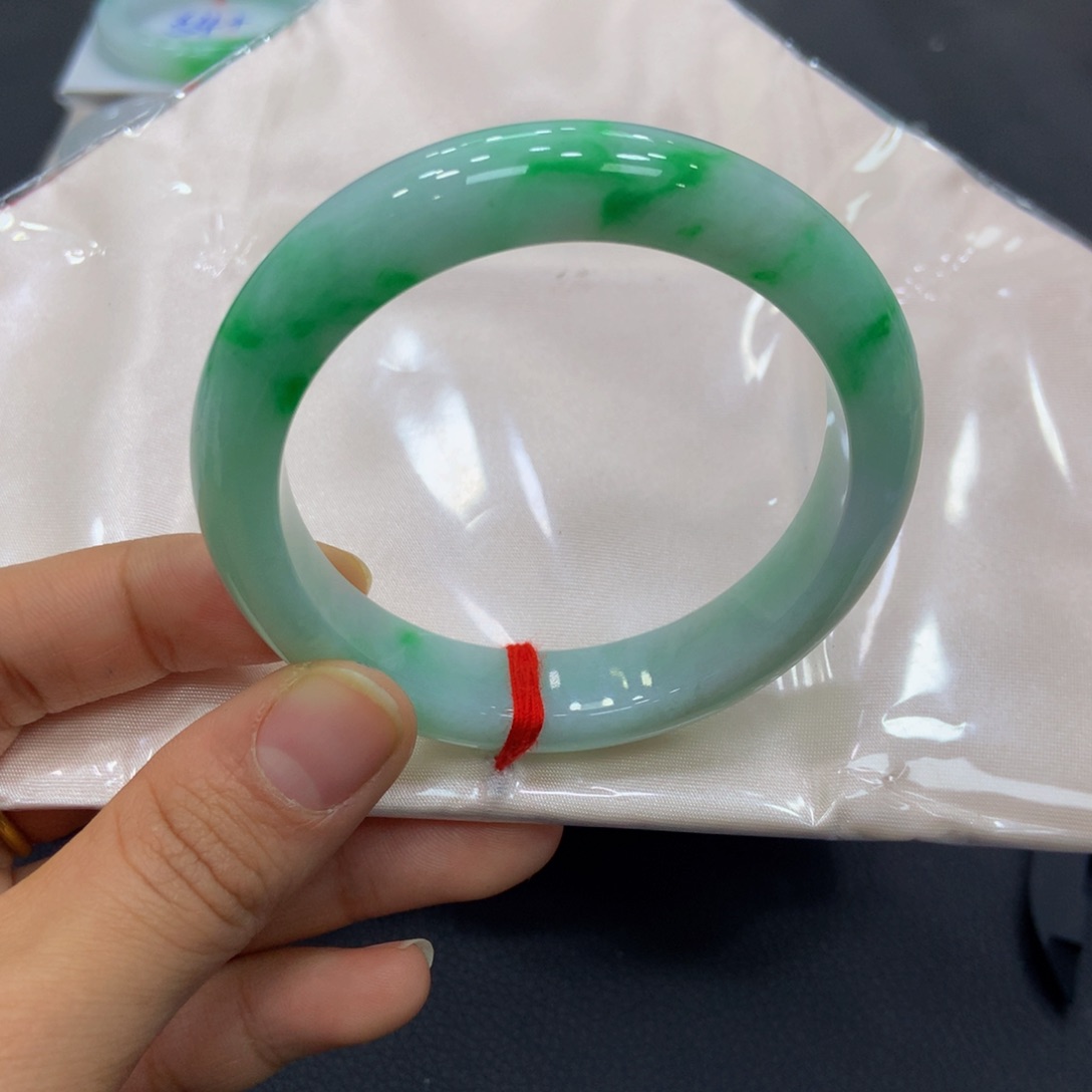 【闪购商品】翡翠手镯未镶嵌翡翠