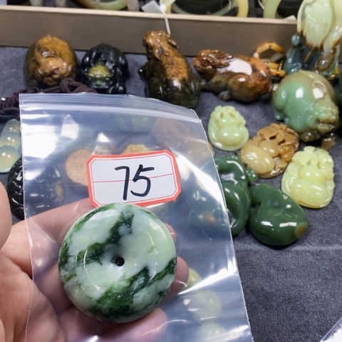 合金蛇纹石玉颈饰