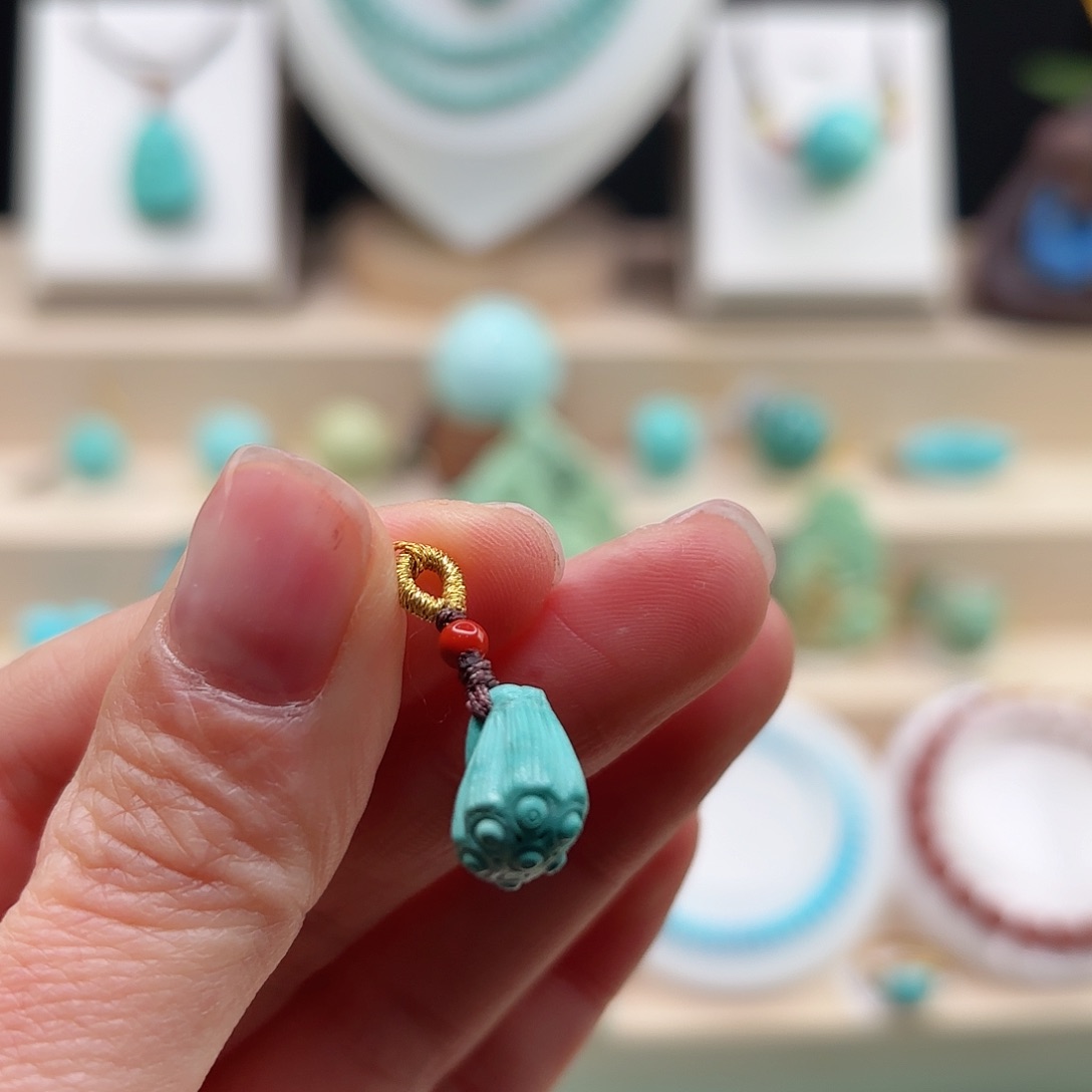 绿松石配饰未镶嵌