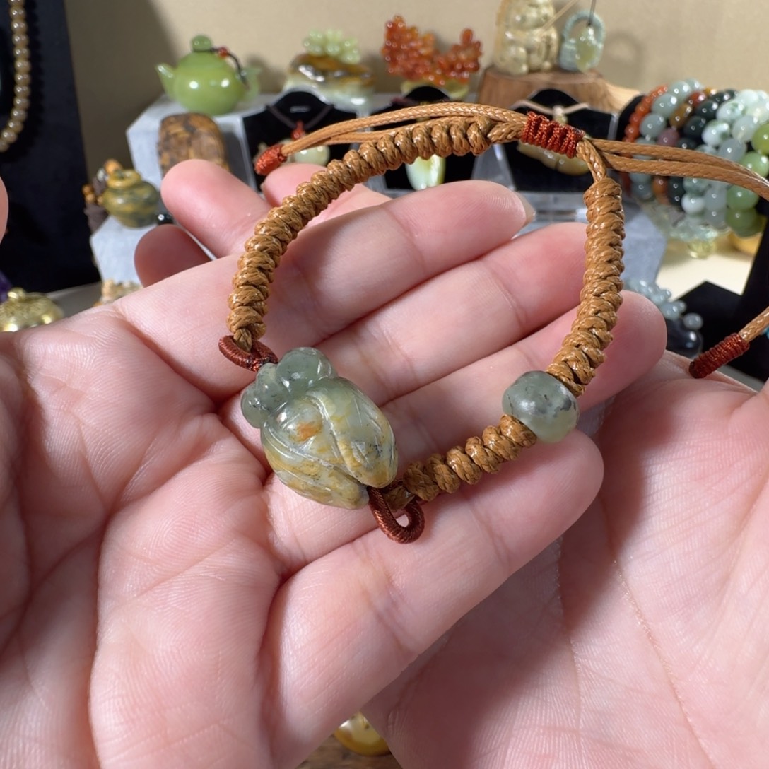 岫岩河磨玉（透闪石质玉）未镶嵌手绳