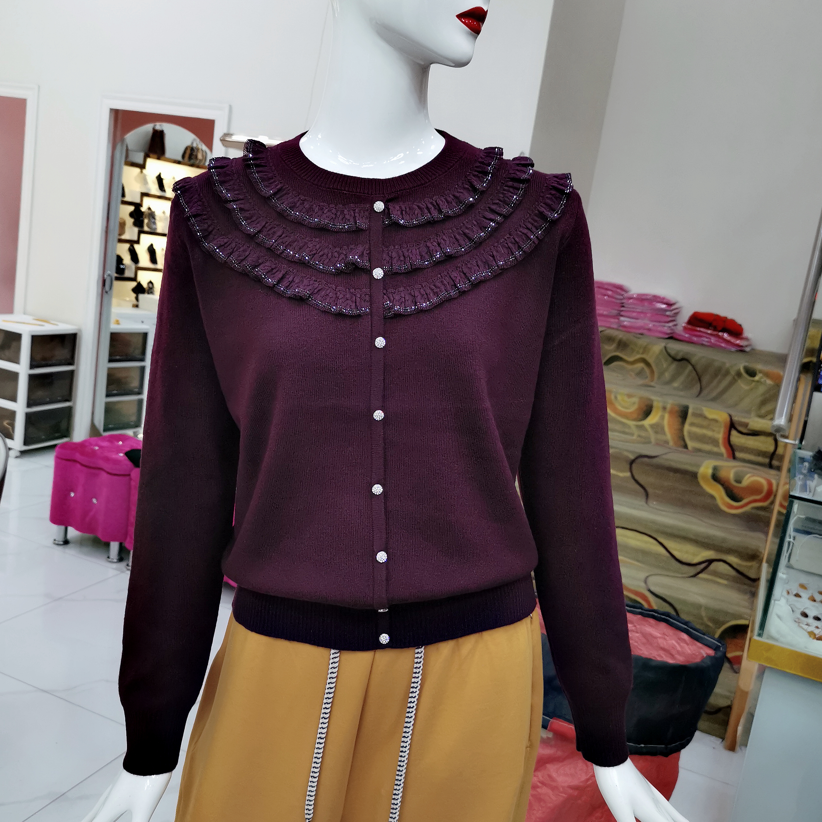 109 气质千层圆领百搭长袖上衣