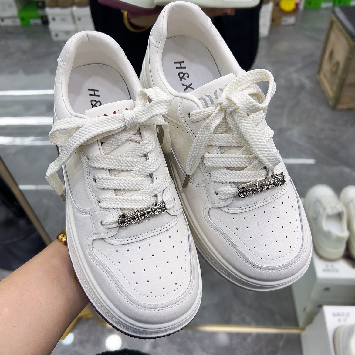 【运费补贴】时尚精品女款舒适韩版系带厚底小白鞋平底休闲鞋2512