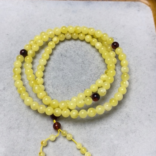 蜜蜡裸石未镶嵌串