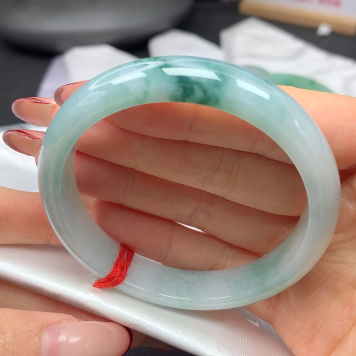 翡翠手镯未镶嵌56正圈