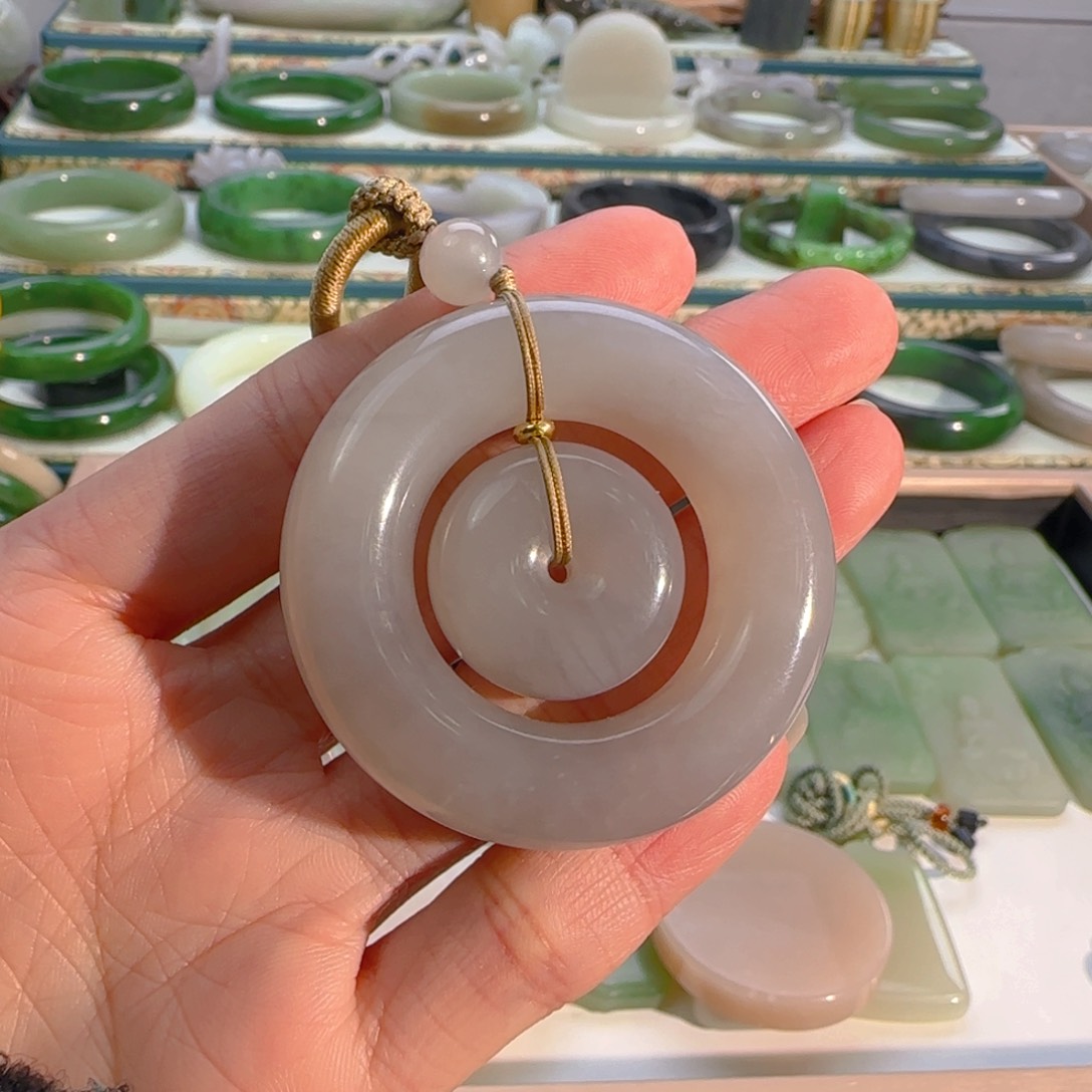 颈饰未镶嵌和田玉子母扣