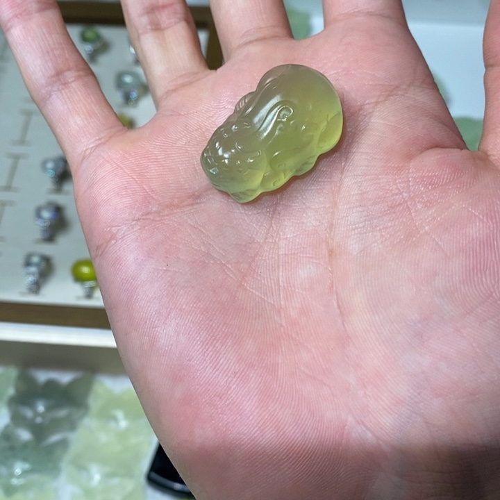 未镶嵌蛇纹石玉吊坠(不含链)5