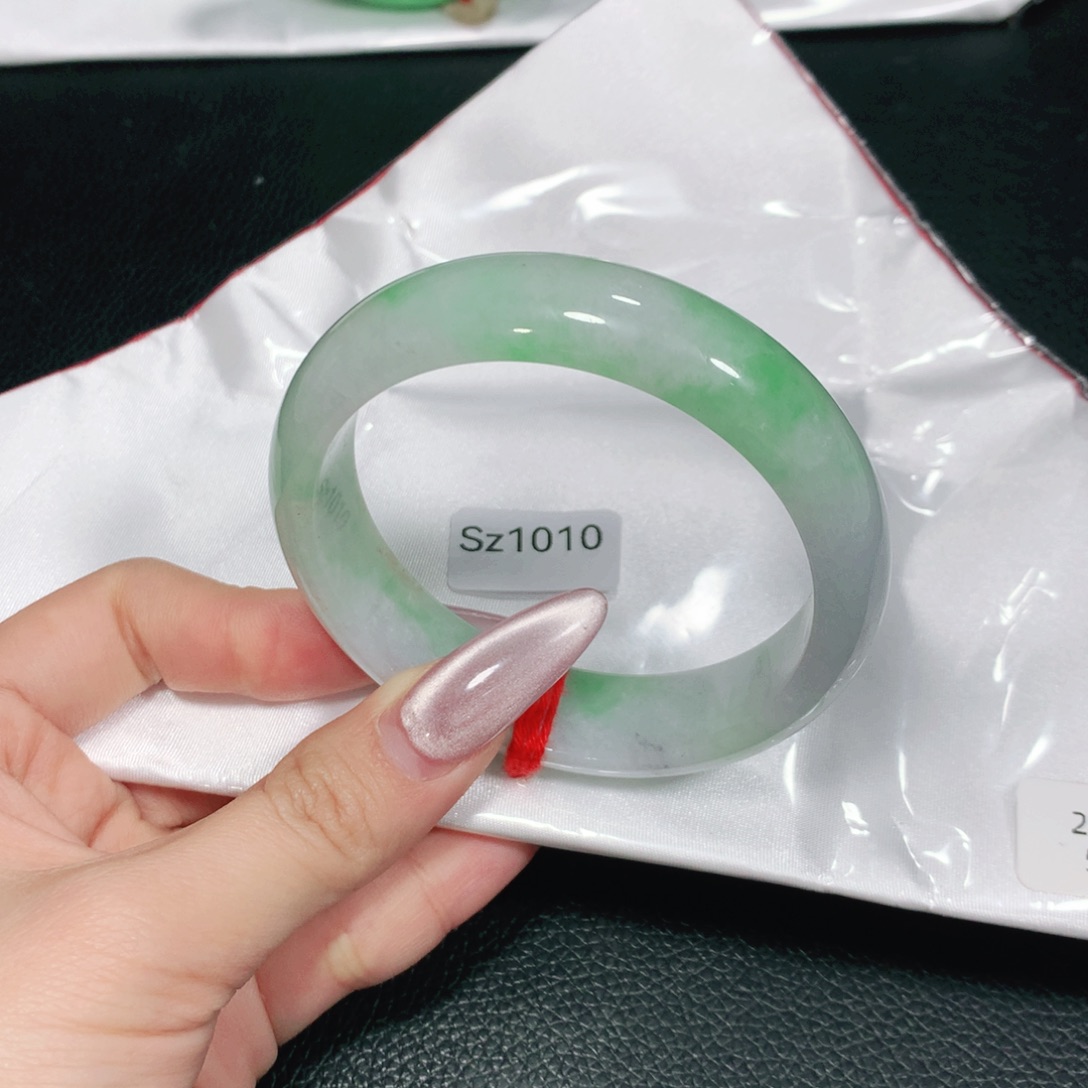 翡翠未镶嵌手镯Sz1010-04