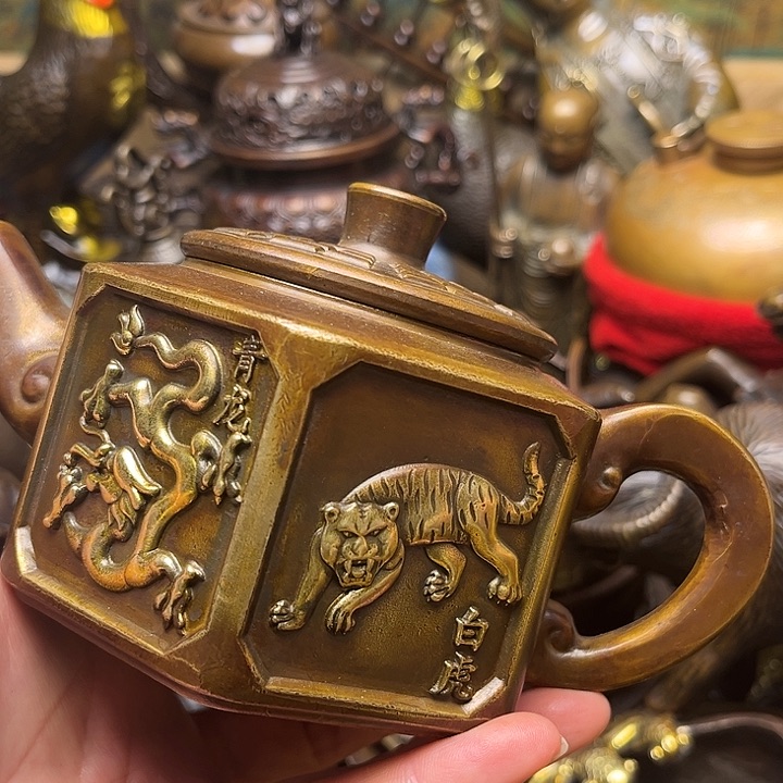 精美铜器批发档口