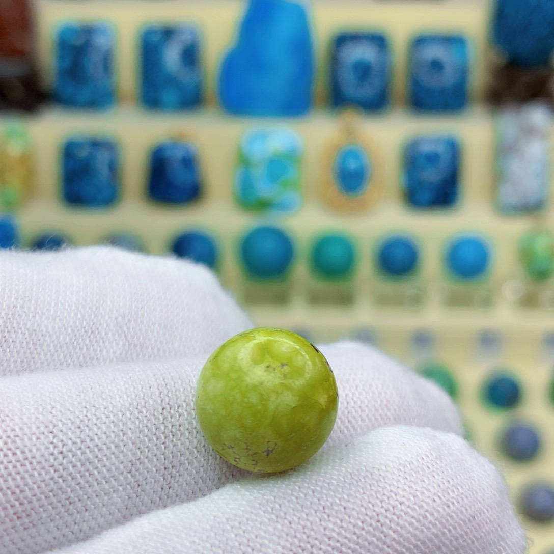 绿松石绿松石未镶嵌