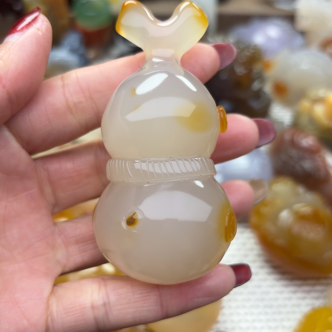 玛瑙/玉髓把件未镶嵌꧁****꧂