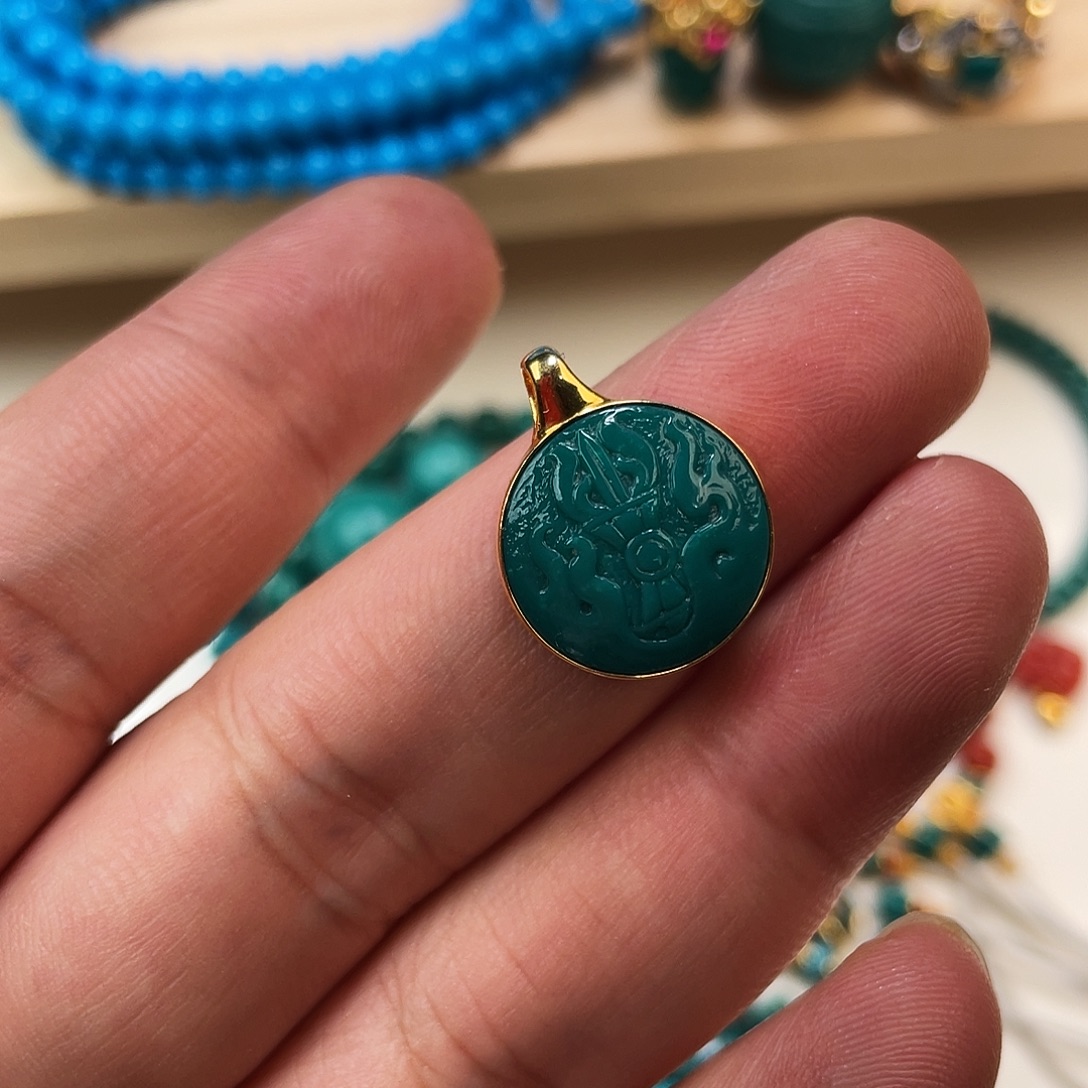 绿松石18K金镶嵌九宫牌卡16.1