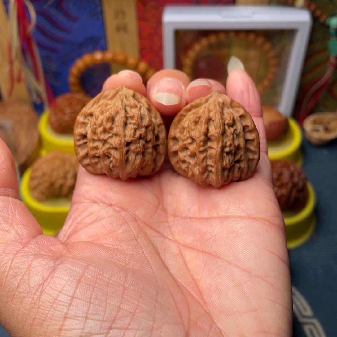 把件文玩核桃32三角白