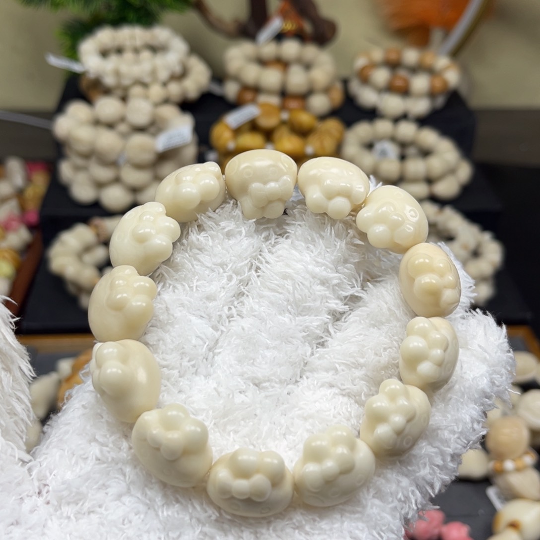 菩提根/象牙果吊坠2.5.77蝴蝶结兔兔子