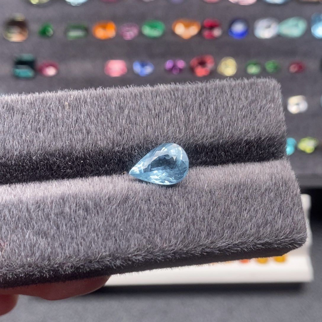 海蓝宝石裸石未镶嵌2.32克拉