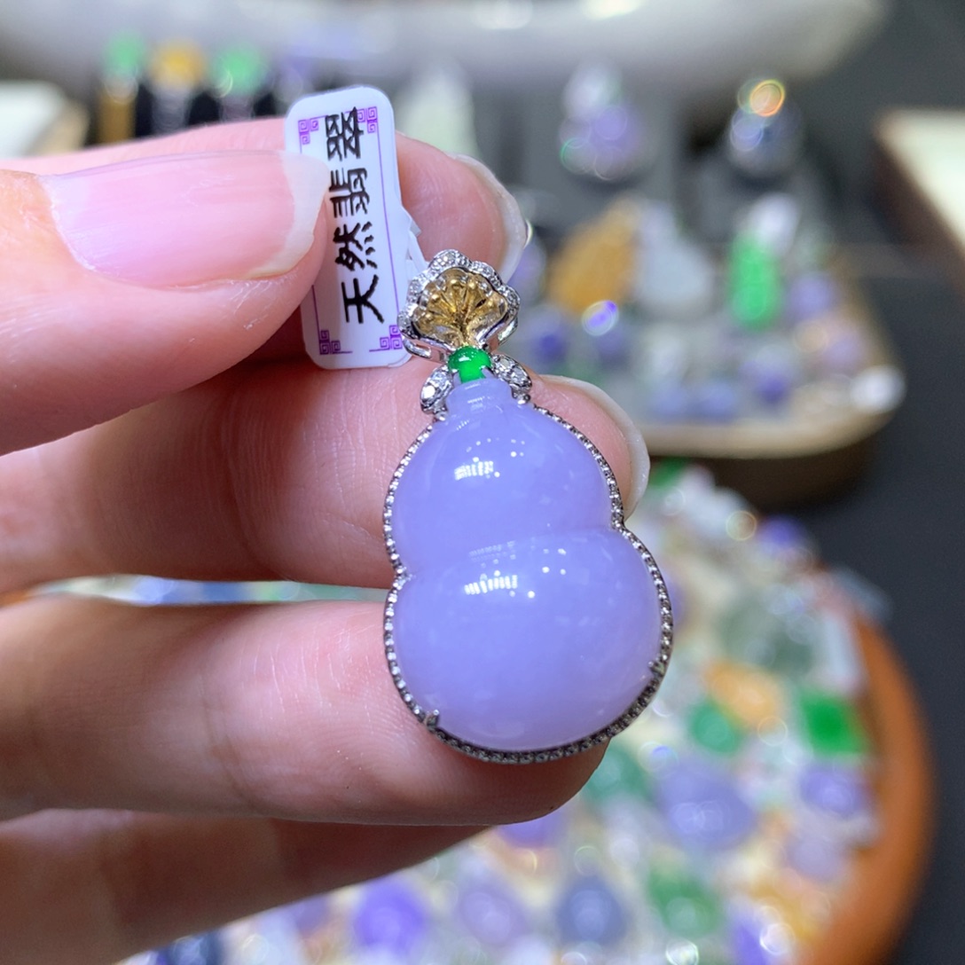 【闪购商品】翡翠颈饰18K金镶嵌翡翠吊坠项链