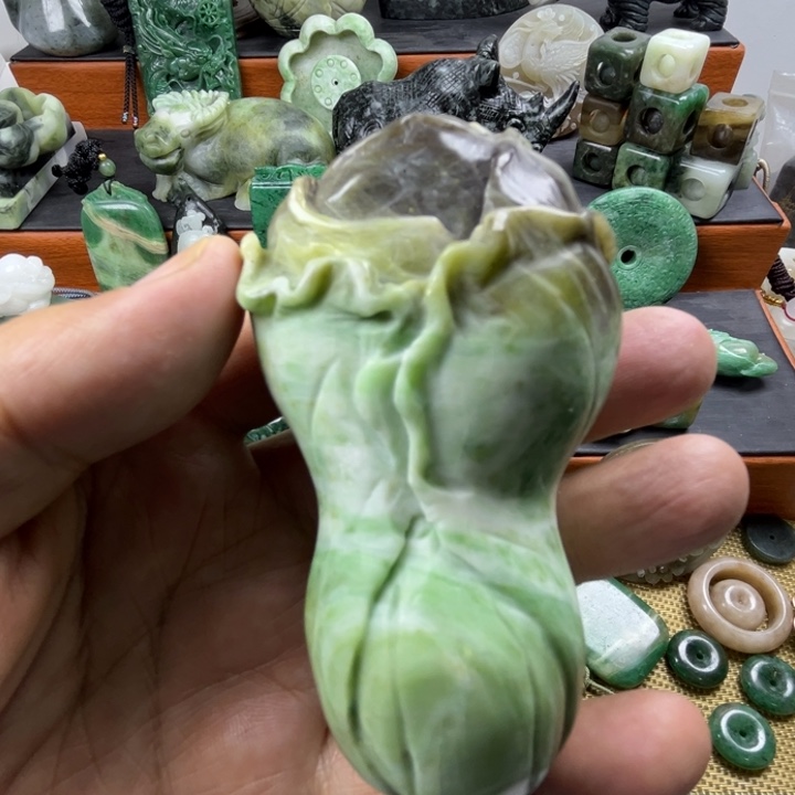 独山玉未镶嵌珠宝半成品