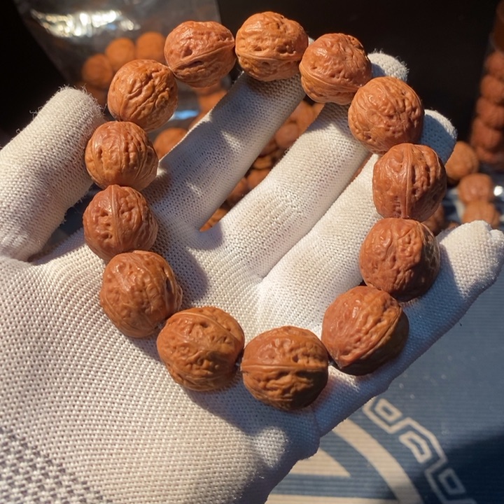 文玩核桃手串……90