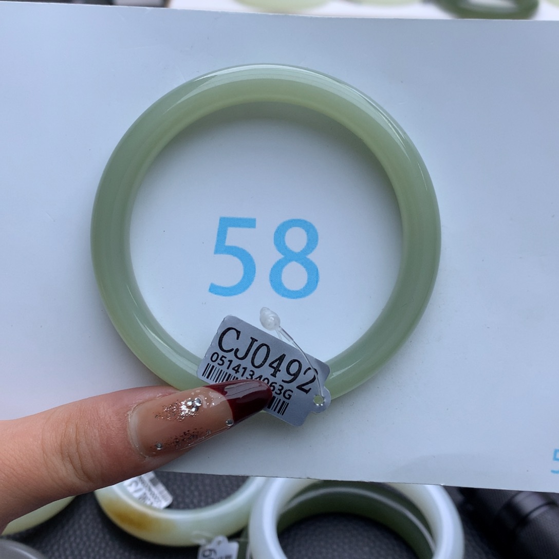 和田玉手镯未镶嵌?****水