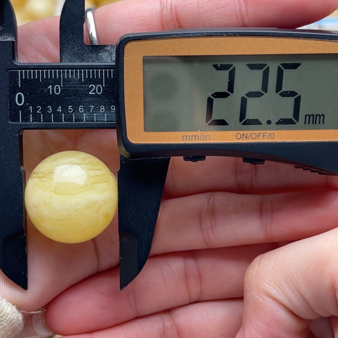 琥珀未镶嵌裸石蜜蜡圆珠笑