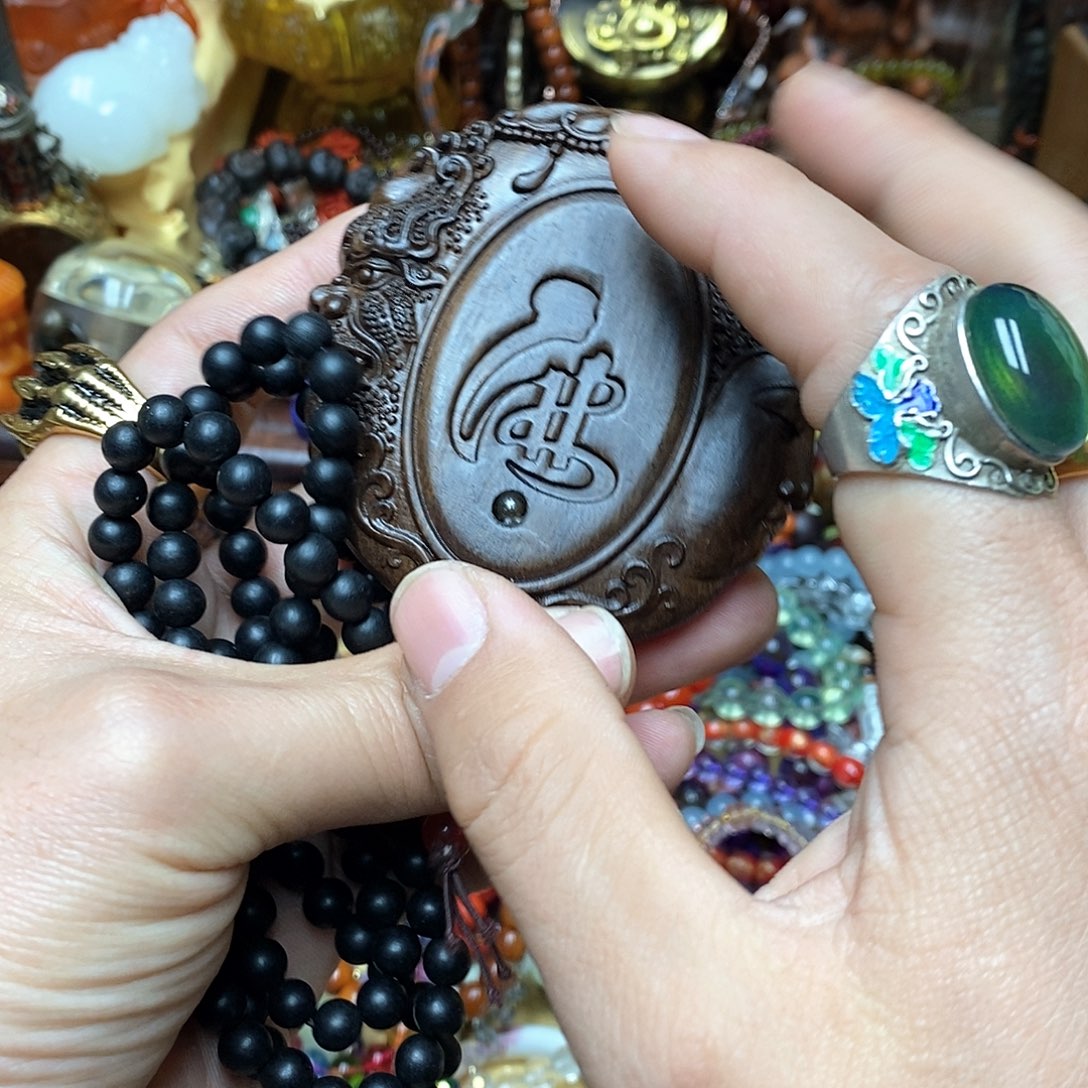 滴血莲花菩提吊坠