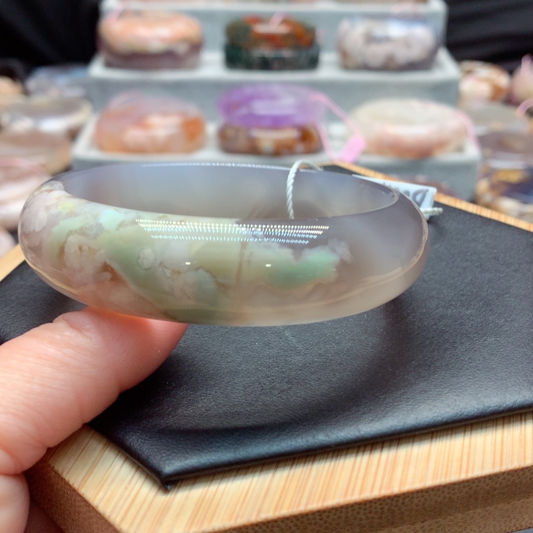 玛瑙/玉髓手镯未镶嵌菀*1