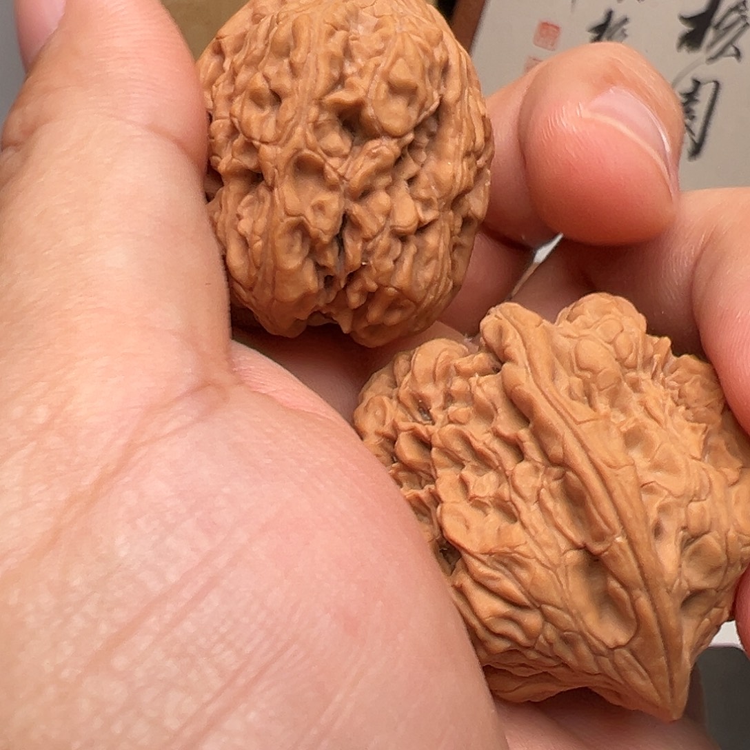 小***狒吊坠文玩核桃野生